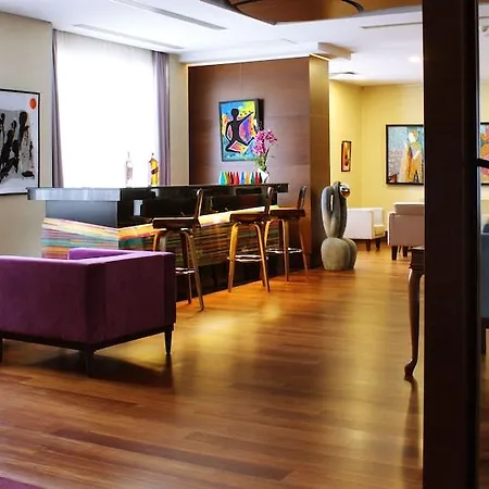 Houston Hotel 4*